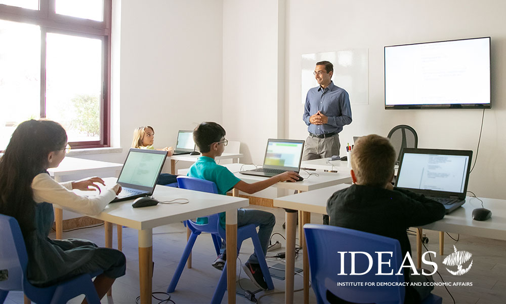 Policy Paper No 18 – ICT in Classroom Learning: Exploring the Discrepancies Between Ideal Conditions and Current Malaysian Policy